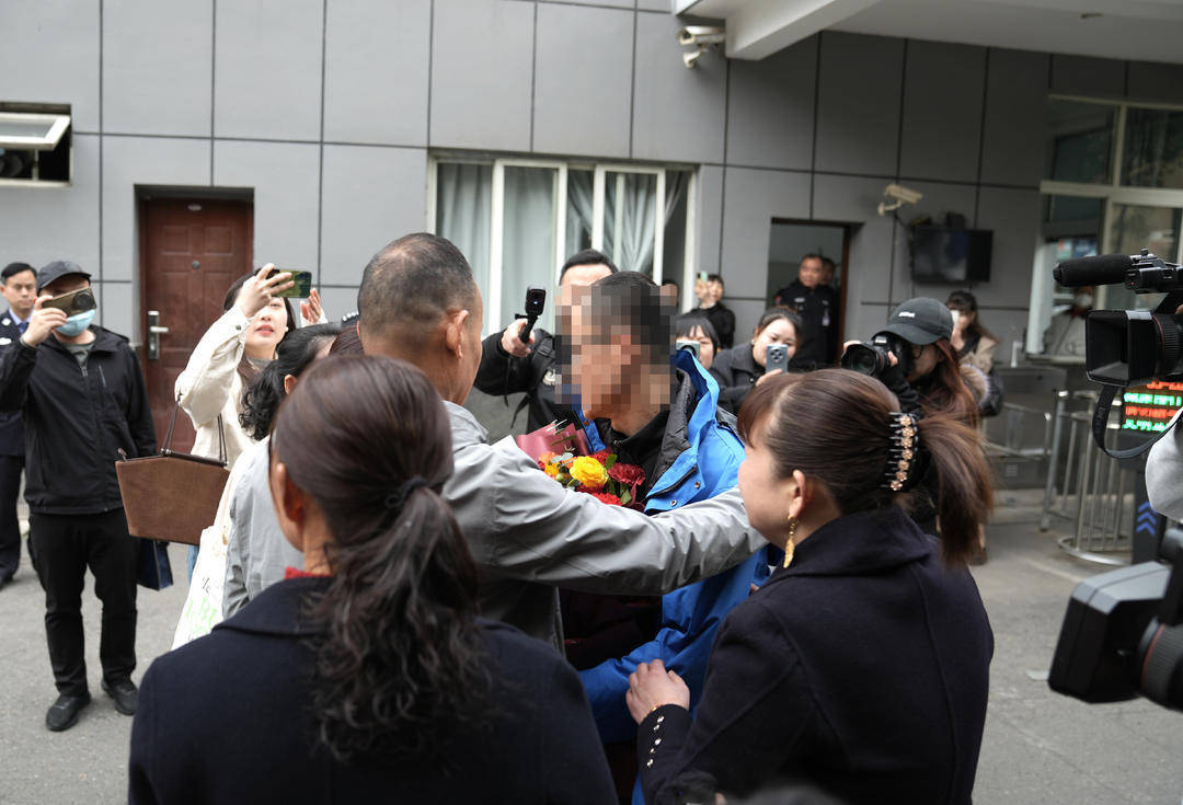 寻亲路上的指路明灯：DNA数据库如何助力走失儿童与失散家庭团聚